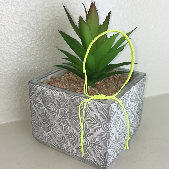 🌸 3 Piece Set Handmade Chinese Knotting Bracelet - Picture 7 of 8